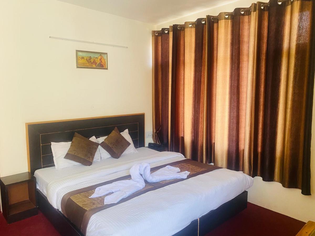 The Destination Manali Hotel ภายนอก รูปภาพ